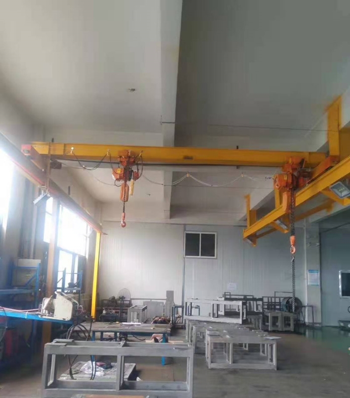 定柱式旋臂吊 定柱式旋臂吊